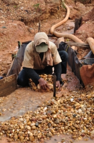 Au Congo, l'exploitation du diamant reste très artisanale diamant congo