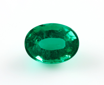 Emeraude de taille ovale émeraude ovale