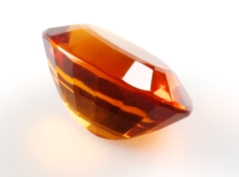 Citrine dite "Madère" en taille ovale citrine
