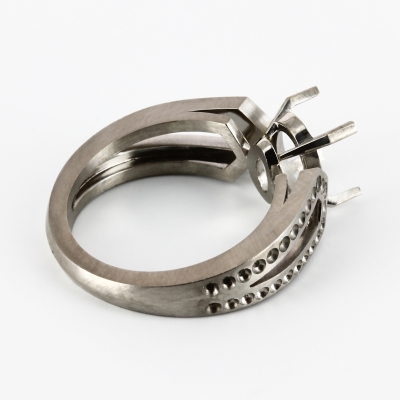 Bague assemblée avant sertissage bague