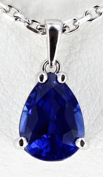 Pendentif en saphir monté sur bélière pendentif saphir