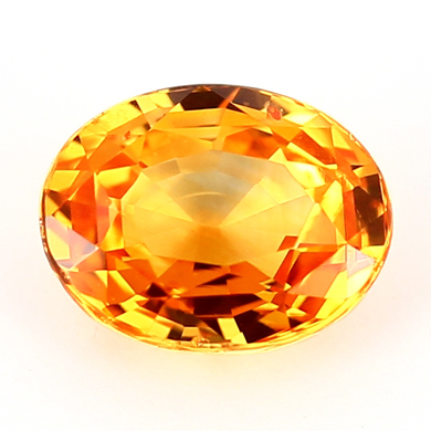 Un saphir orange en taille ovale saphir orange